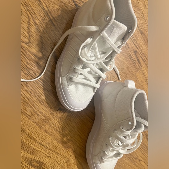 Adidas White High-Top Sneakers preppy chic Anthropologie asos urban revolve 5.5 - Picture 4 of 7